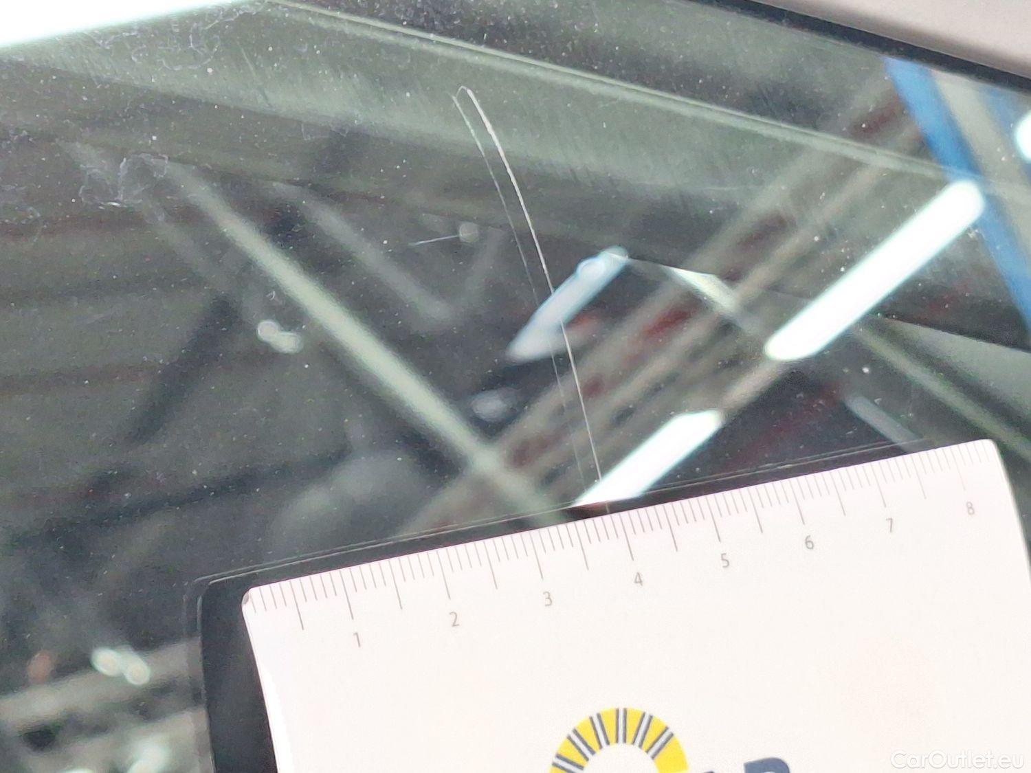  Citroen  C3 Citroën,  FL'20, Citroën  1.2 PureTech 83 S&S MAN Shine 5d #36