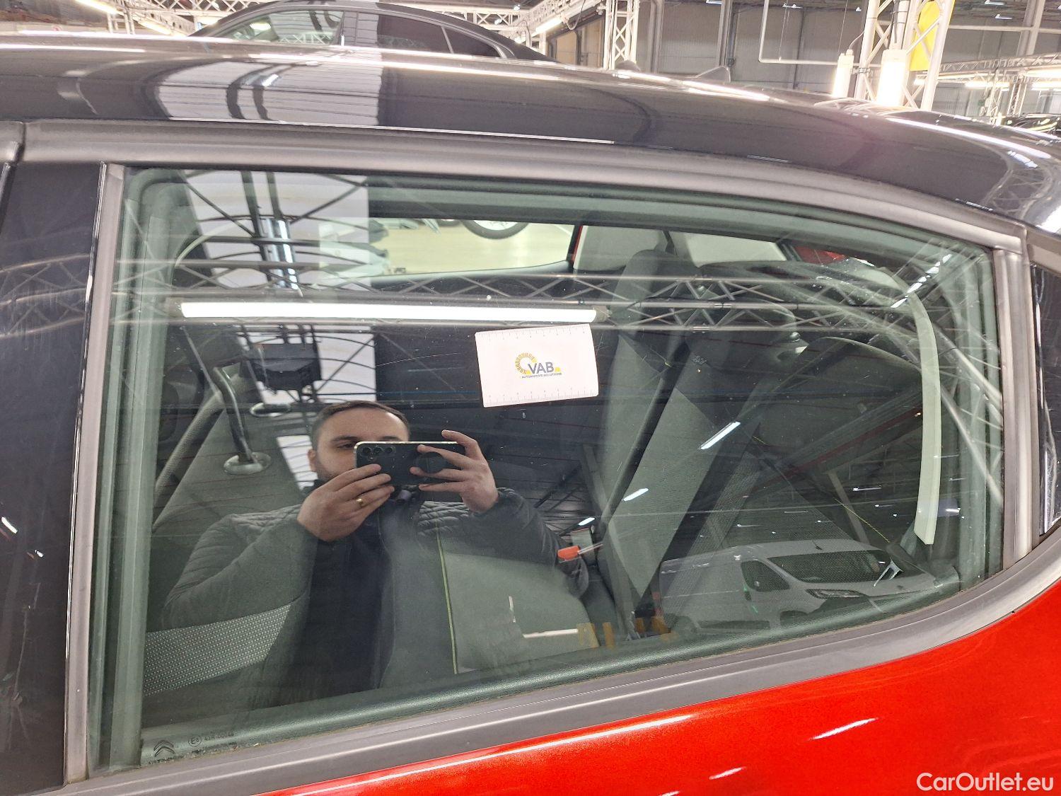  Citroen  C3 Citroën,  FL'20, Citroën  1.2 PureTech 83 S&S MAN Shine 5d #50