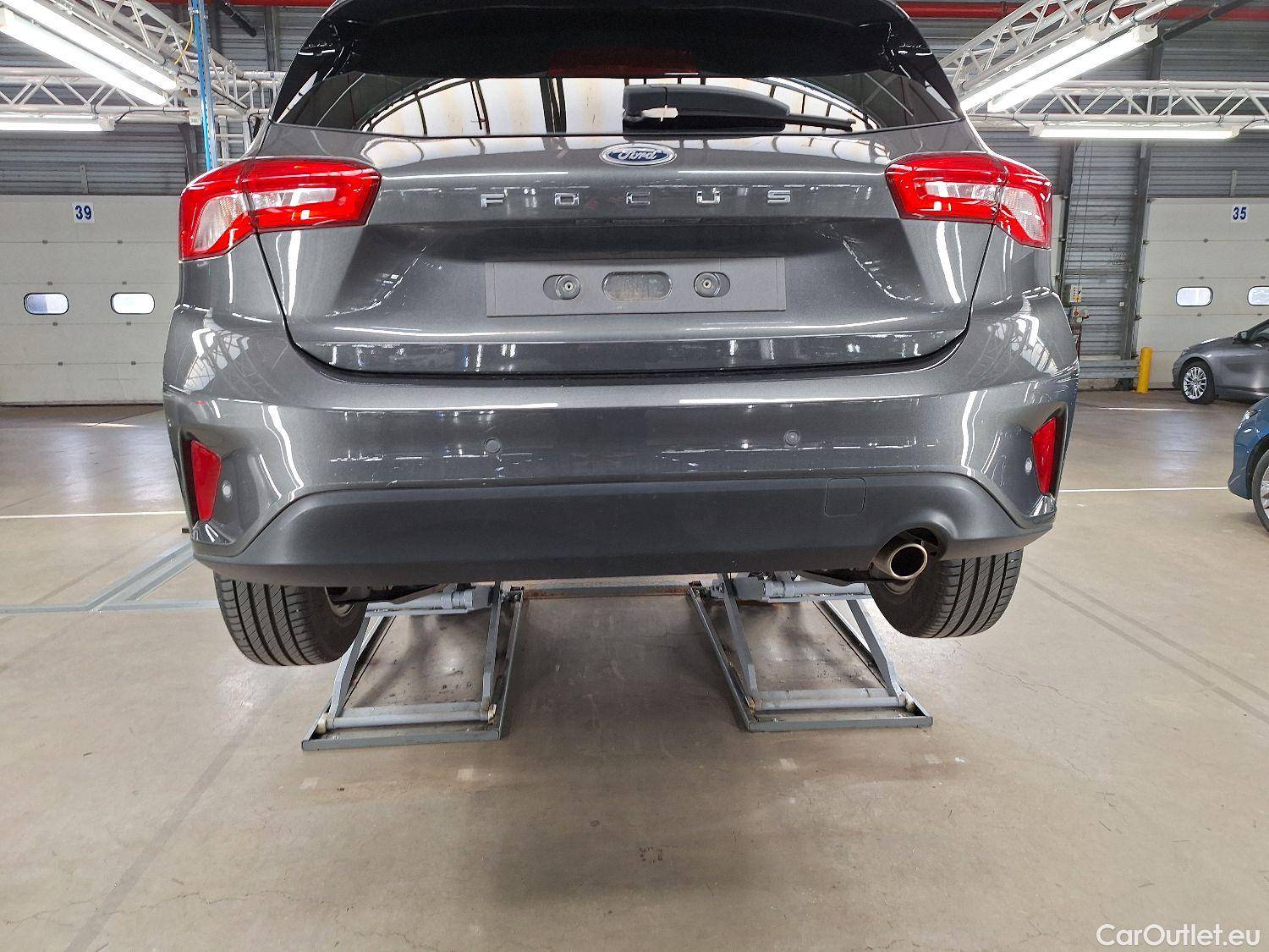  Ford  Focus Ford,  '18, Ford  1.0i EcoB. 74kW Trend Ed. Business 5d #21