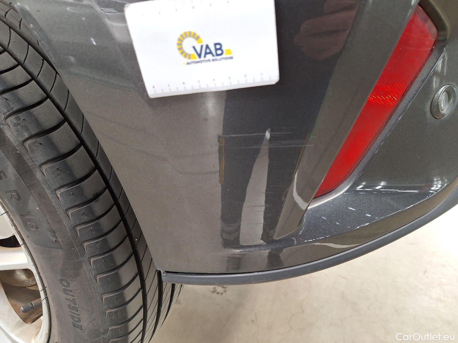  Ford  Focus Ford,  '18, Ford  1.0i EcoB. 74kW Trend Ed. Business 5d #22