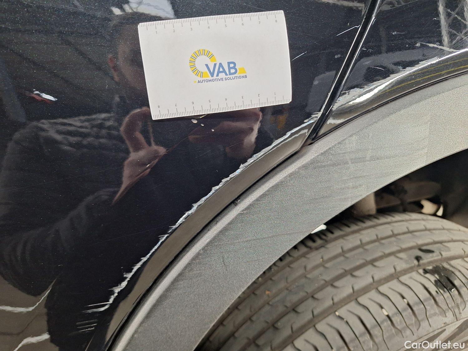  Volvo  XC 40 Volvo, XC40 '17, Volvo XC40 T4 Recharge Geartronic R-Design 5d #25