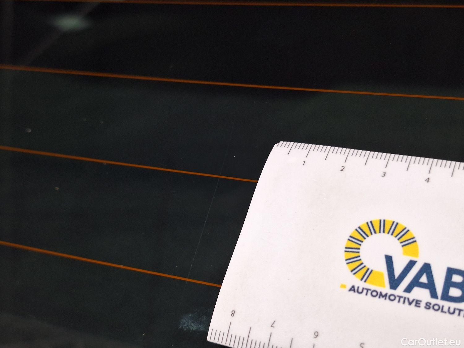  Volvo  XC 40 Volvo, XC40 '17, Volvo XC40 T4 Recharge Geartronic R-Design 5d #47