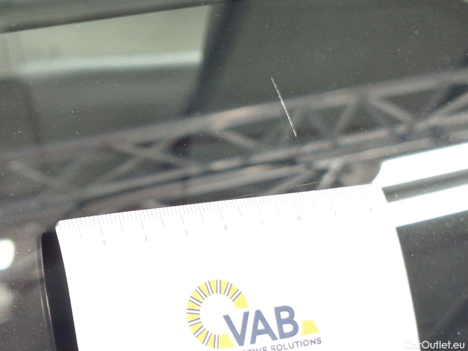  Citroen  C3 Citroën,  FL'20, Citroën  1.2 PureTech 83 S&S MAN Shine 5d #33