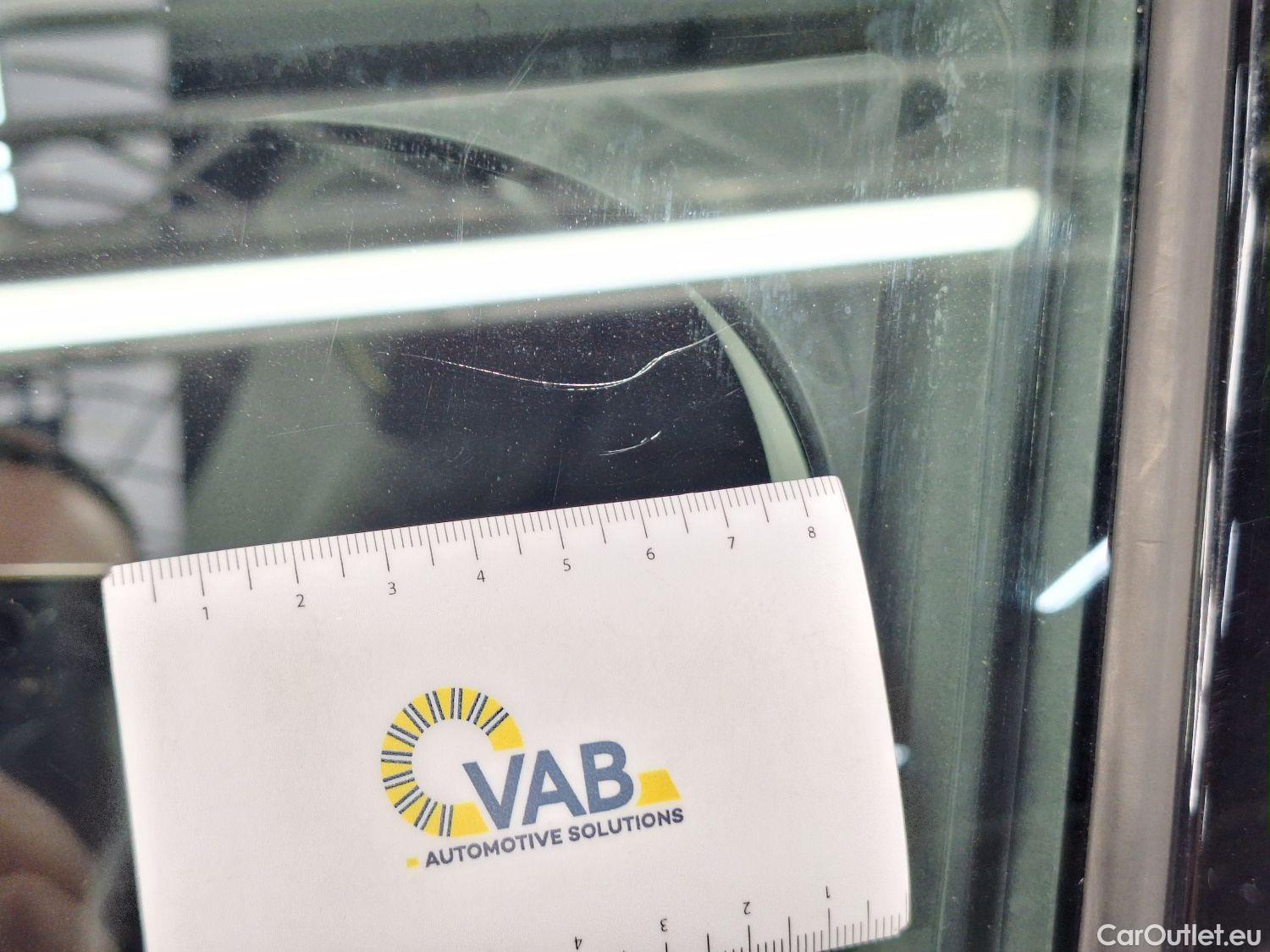  Citroen  C3 Citroën,  FL'20, Citroën  1.2 PureTech 83 S&S MAN Shine 5d #49