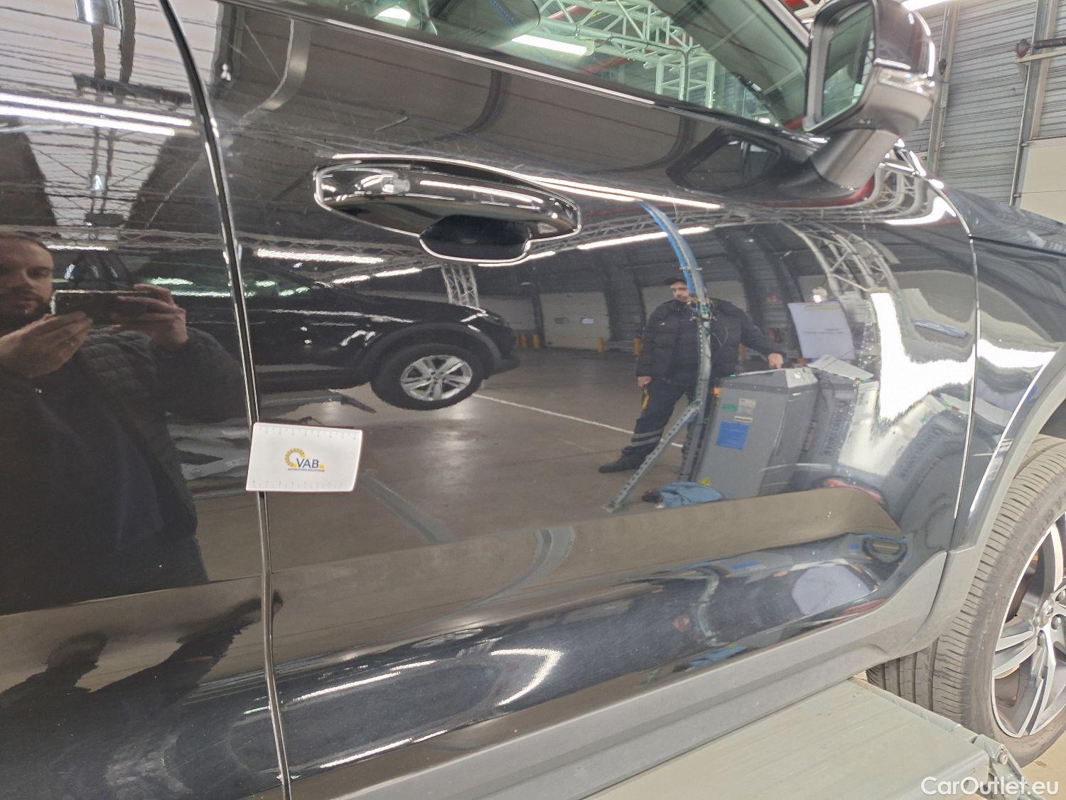  Volvo  XC 40 Volvo, XC40 '17, Volvo XC40 T4 Recharge Geartronic R-Design 5d #11