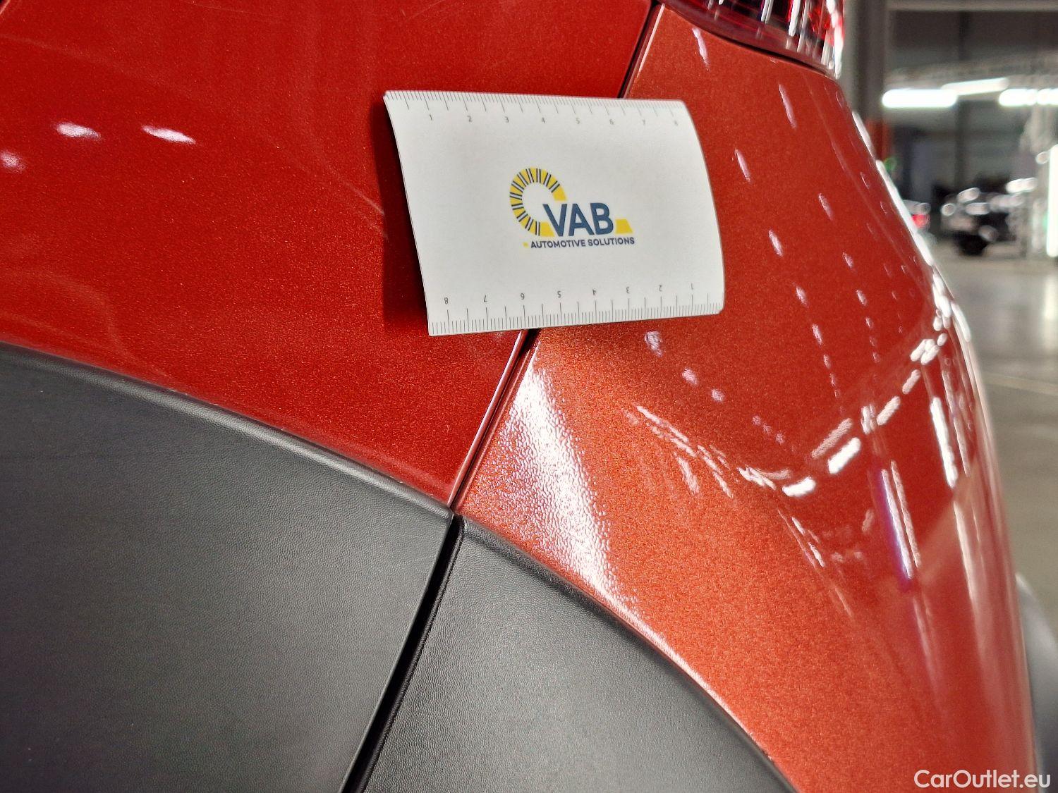  Citroen  C3 Citroën,  FL'20, Citroën  1.2 PureTech 83 S&S MAN Shine 5d #23