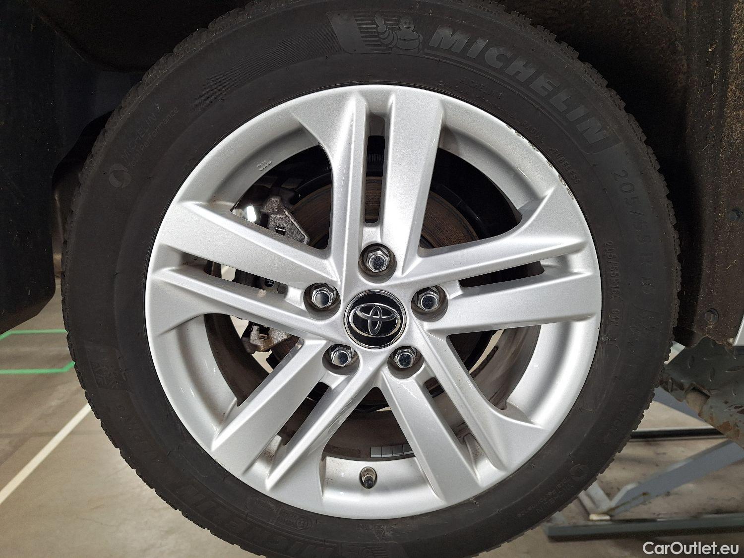  Toyota  Corolla Toyota,  TS '19, Toyota  Touring Sports 1.8 Hybrid Dynamic e #4