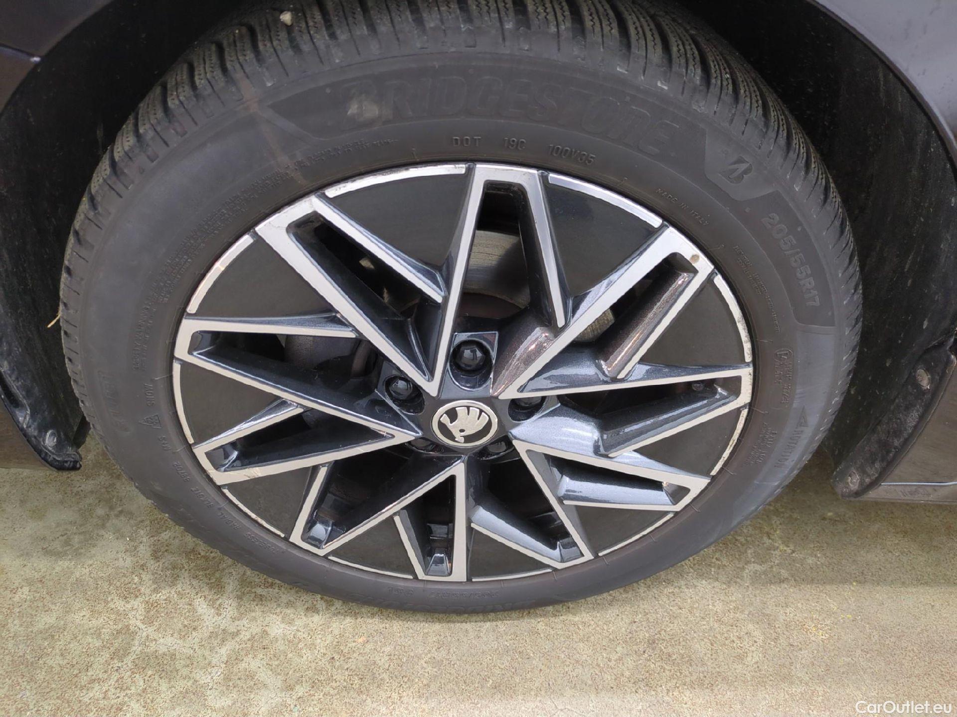  Skoda  Octavia SKODA  / 2020 / 5P / Berline 1.5 TSI mHEV e-TEC 150 DSG7 Sportline #4