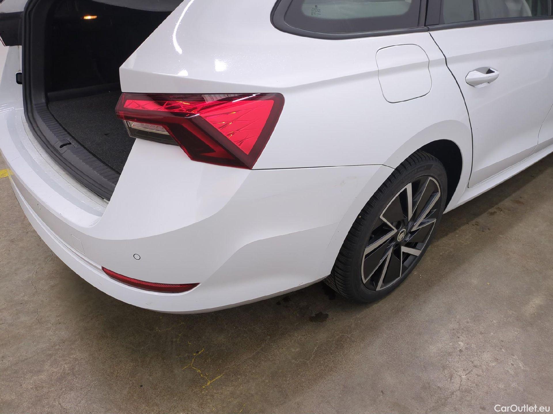  Skoda  Octavia SKODA  Combi / 2020 / 5P / Break 1.4 TSI PHEV iV 204 DSG6e Business #39