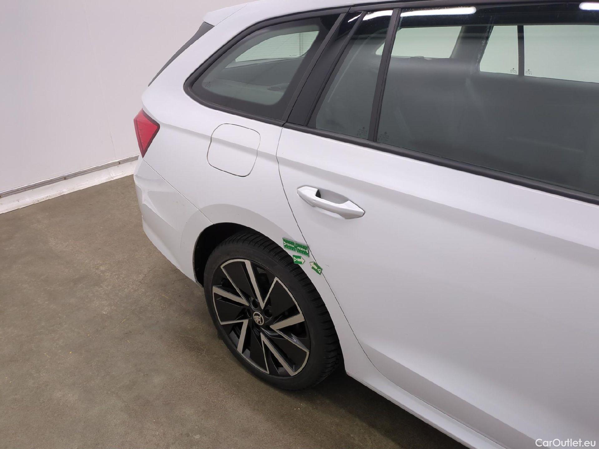  Skoda  Octavia SKODA  Combi / 2020 / 5P / Break 1.4 TSI PHEV iV 204 DSG6e Business #48