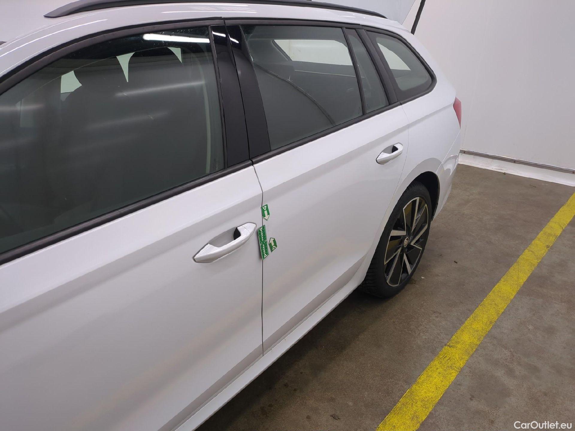  Skoda  Octavia SKODA  Combi / 2020 / 5P / Break 1.4 TSI PHEV iV 204 DSG6e Business #35