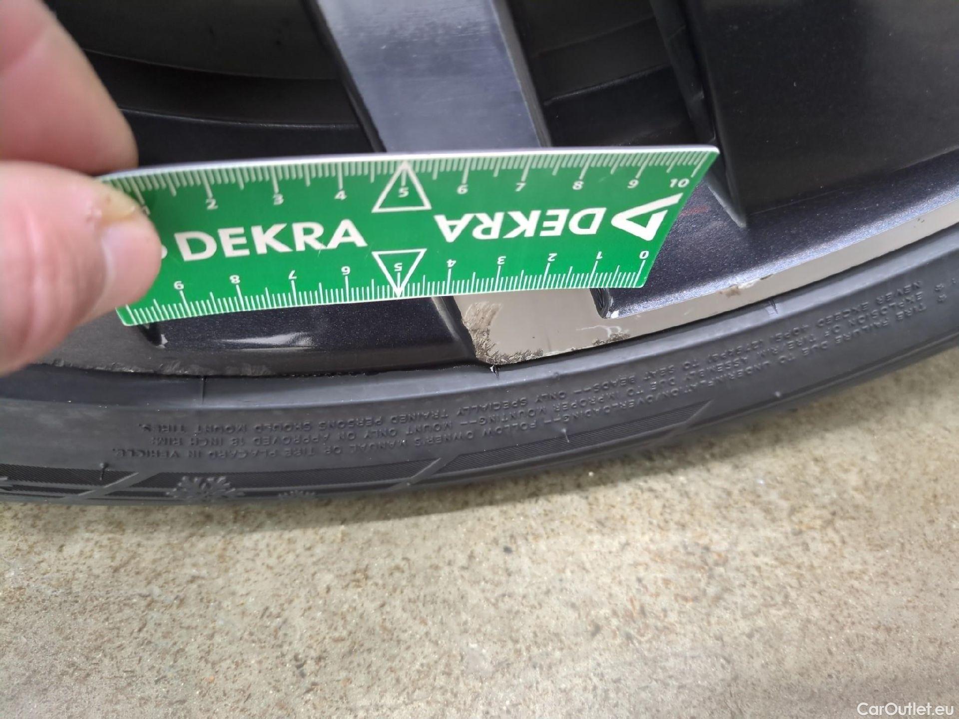  Skoda  Octavia SKODA  Combi / 2020 / 5P / Break 1.4 TSI PHEV iV 204 DSG6e Business #27