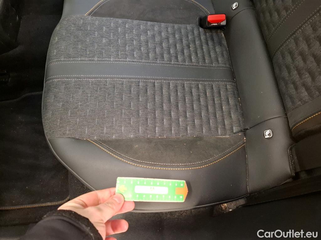  Peugeot  2008  Road Trip 1.5 HDi 130CV BVA8 E6d #27