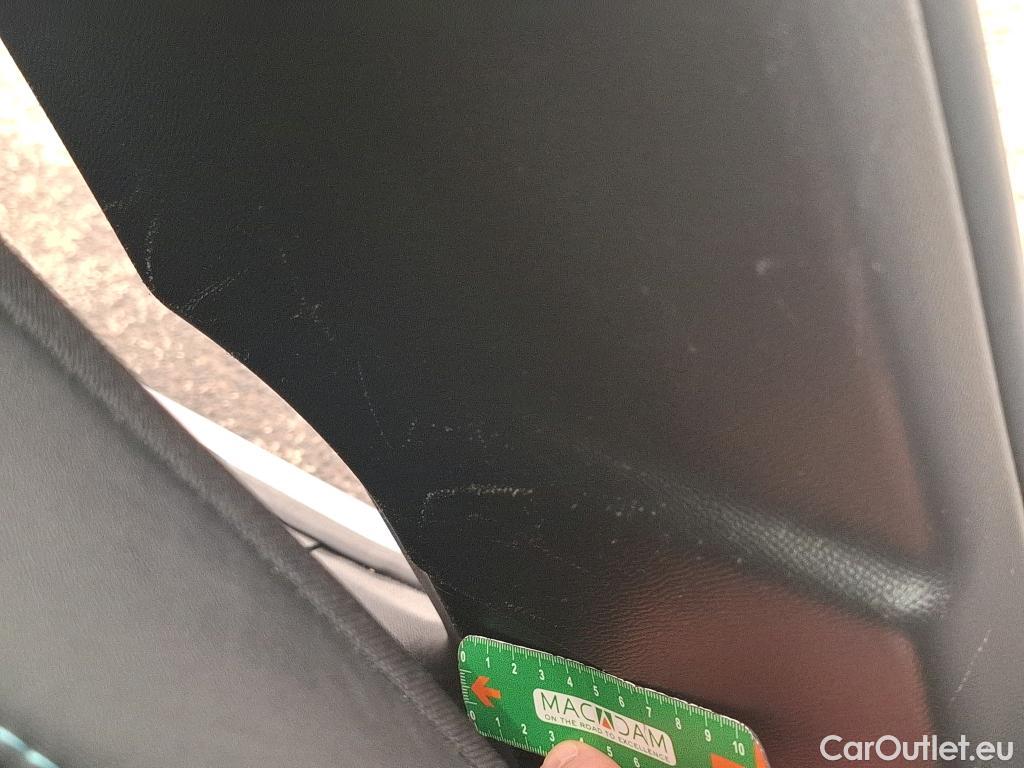  Peugeot  2008  Allure Pack 1.5 HDi 130CV BVA8 E6d #34