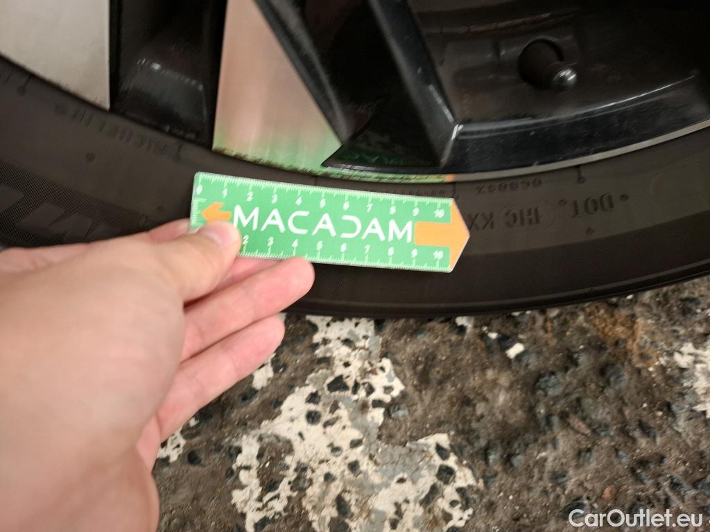  Peugeot  2008  Allure Pack 1.2 PureTech 130CV BVA8 E6d #29