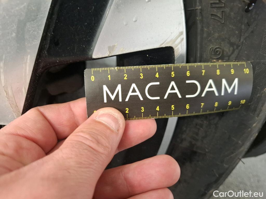  Peugeot  2008  Allure 1.5 HDi 130CV BVA8 E6d #15