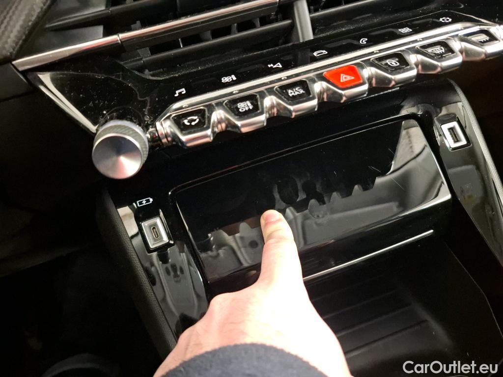  Peugeot  2008  Allure Pack 1.5 HDi 130CV BVA8 E6d #10