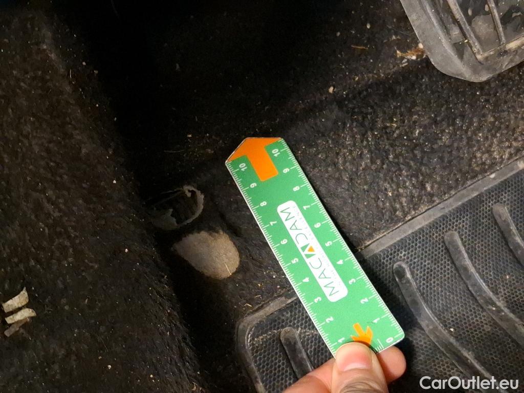  Peugeot  2008  Allure Pack 1.5 HDi 130CV BVA8 E6d #4