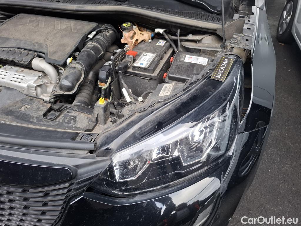  Peugeot  2008  Allure Pack 1.2 PureTech 130CV BVA8 E6d #51