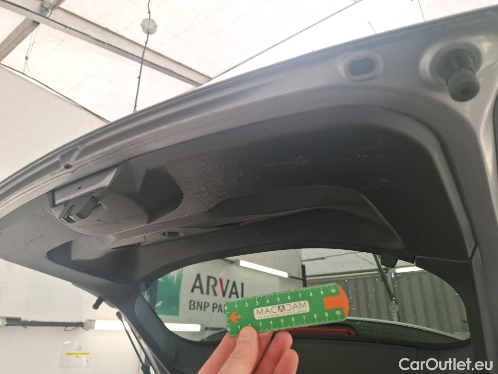  Peugeot  2008  Allure Pack 1.5 HDi 130CV BVA8 E6d #44