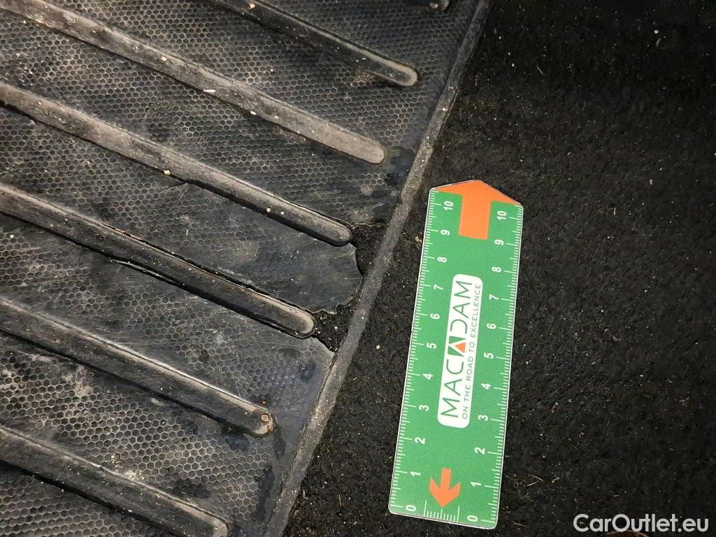  Peugeot  2008  Allure Pack 1.5 HDi 130CV BVA8 E6d #3