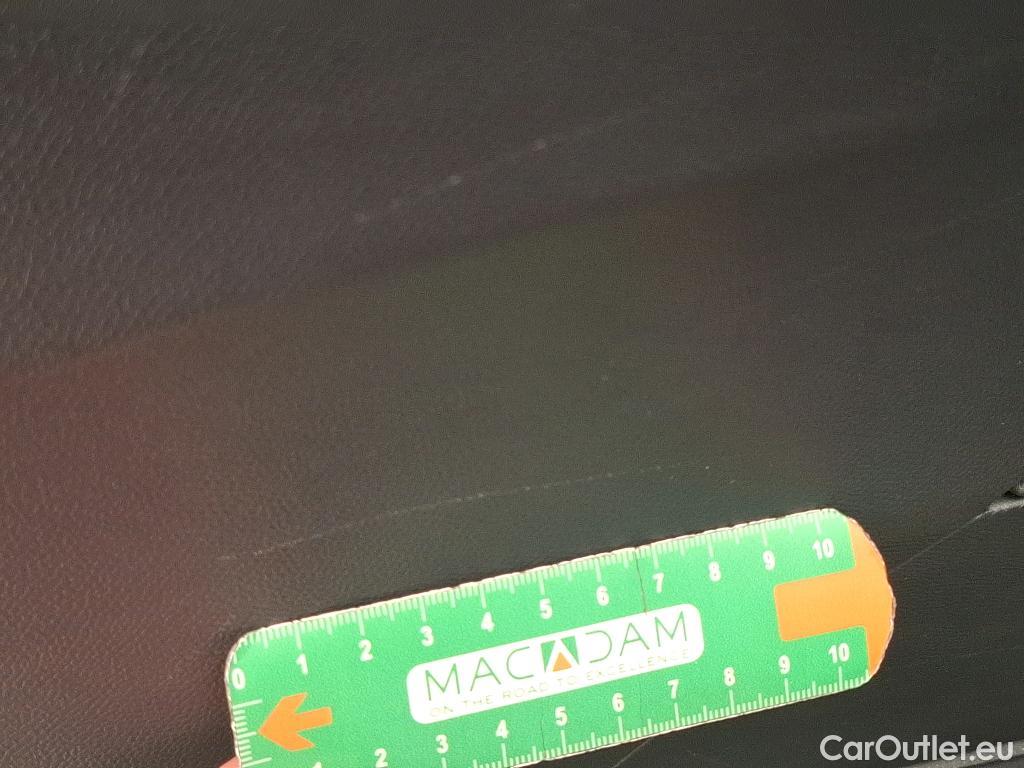  Peugeot  2008  Allure Pack 1.5 HDi 130CV BVA8 E6d #36