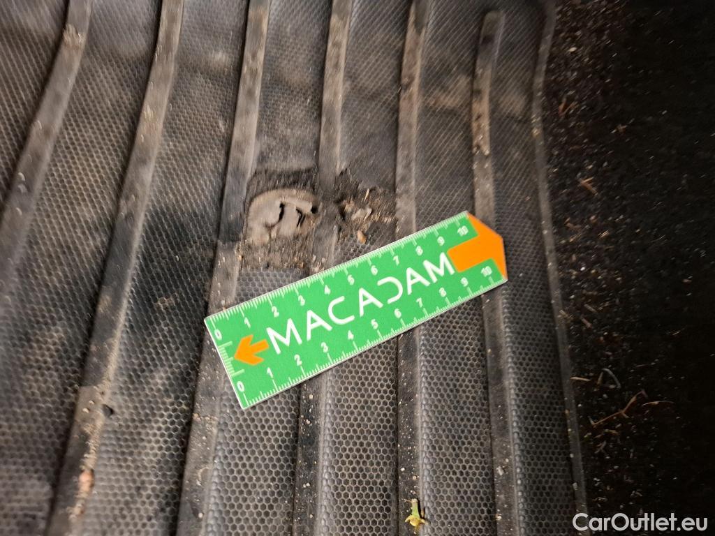  Peugeot  2008  Allure Pack 1.2 PureTech 130CV BVA8 E6d #38