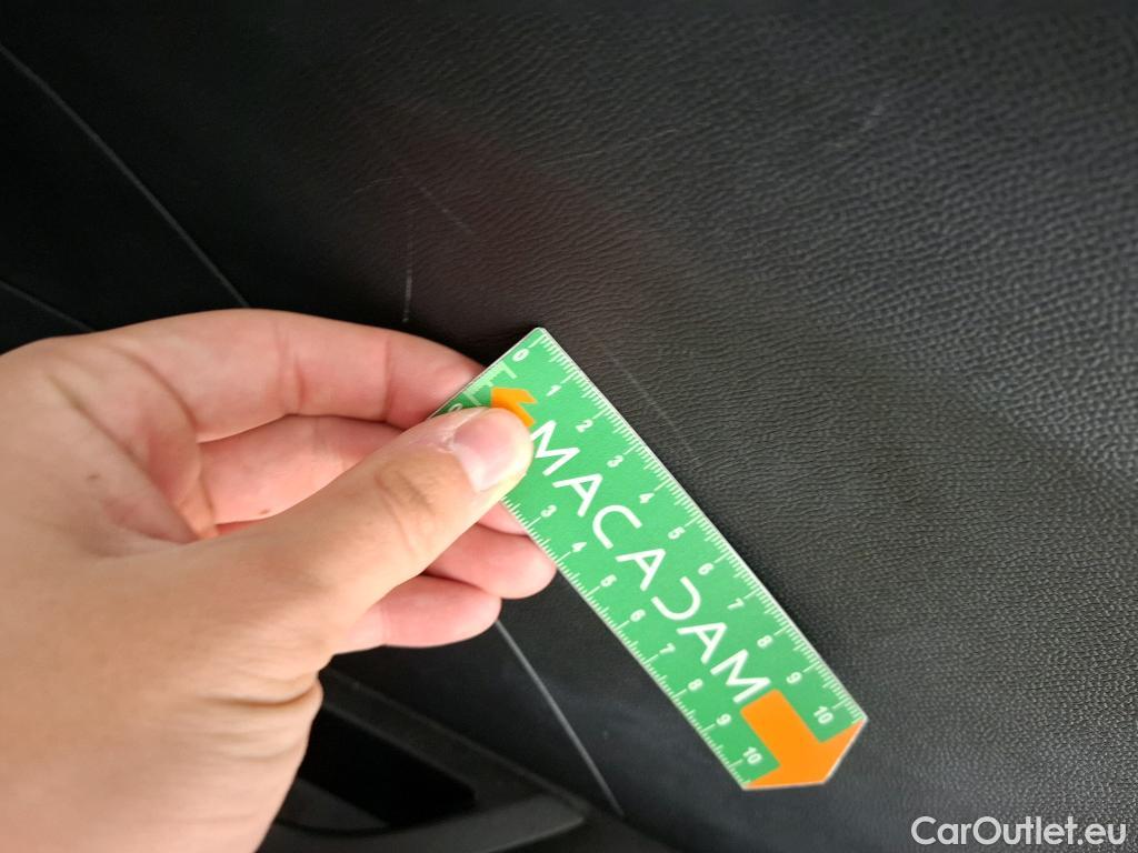  Peugeot  2008  Allure Pack 1.2 PureTech 130CV BVA8 E6d #31