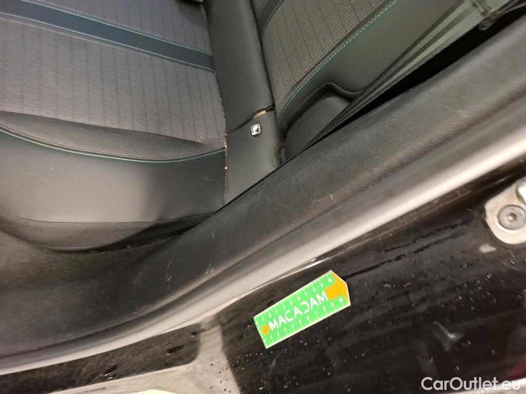  Peugeot  2008  Allure Pack 1.2 PureTech 130CV BVA8 E6d #33