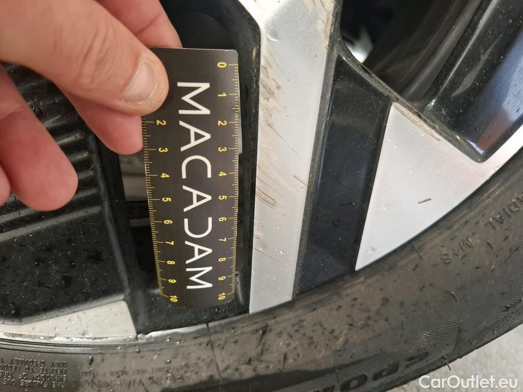  Peugeot  2008  Allure 1.5 HDi 130CV BVA8 E6d #13