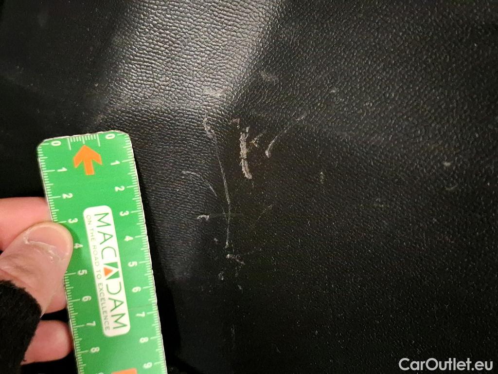  Peugeot  2008  Allure Business 1.5 HDi 130CV BVA8 E6d #15