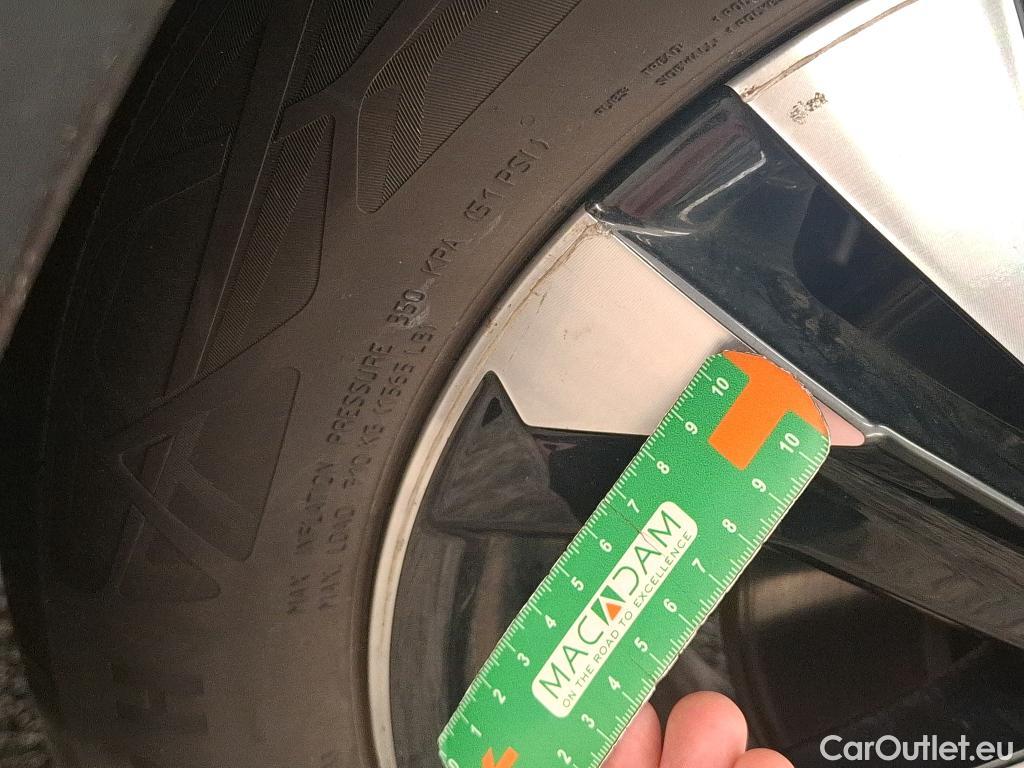  Peugeot  2008  Allure Pack 1.5 HDi 130CV BVA8 E6d #29