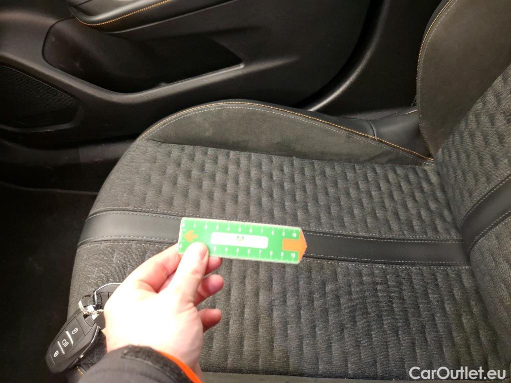  Peugeot  2008  Road Trip 1.5 HDi 130CV BVA8 E6d #26