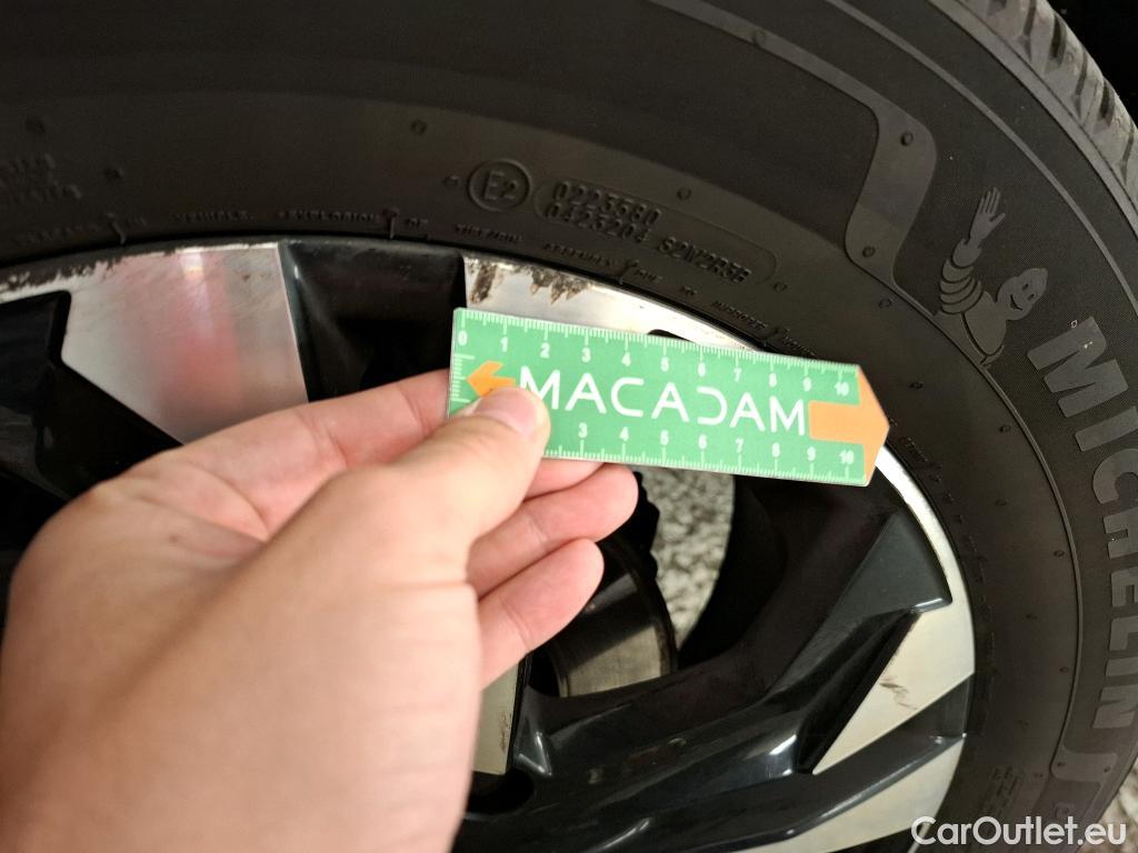  Peugeot  2008  Allure Pack 1.2 PureTech 130CV BVA8 E6d #27