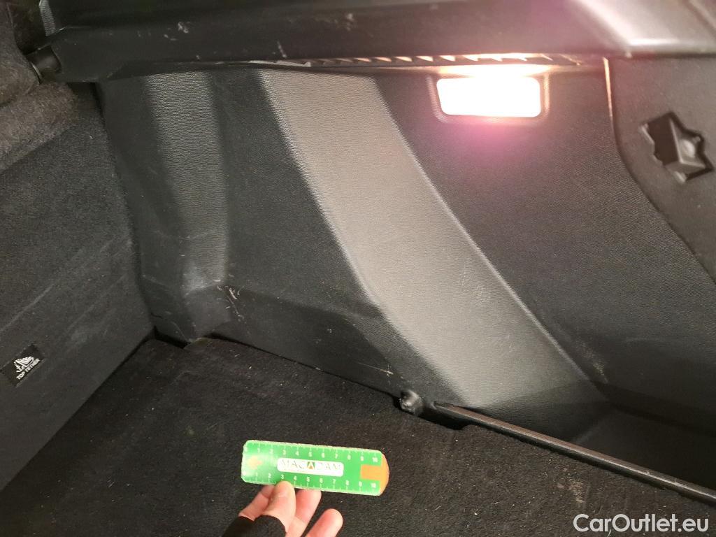  Peugeot  2008  Allure Business 1.5 HDi 130CV BVA8 E6d #13