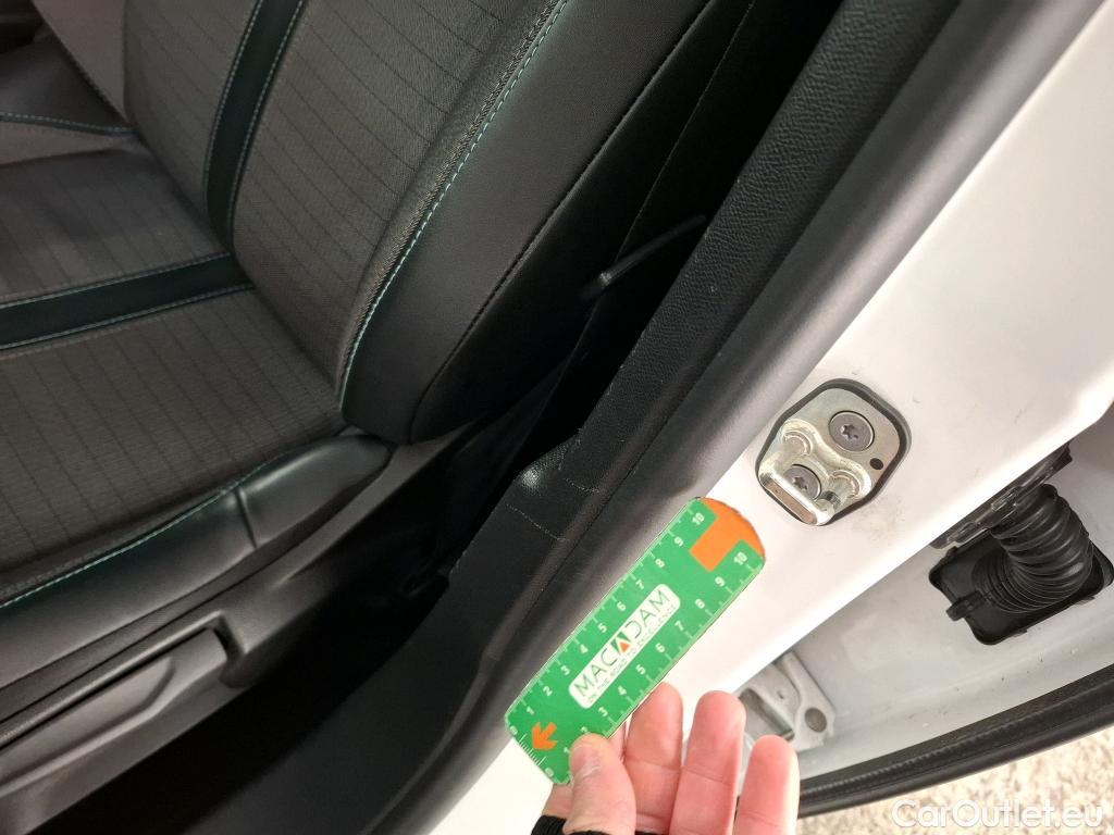  Peugeot  2008  Allure Business 1.5 HDi 130CV BVA8 E6d #4