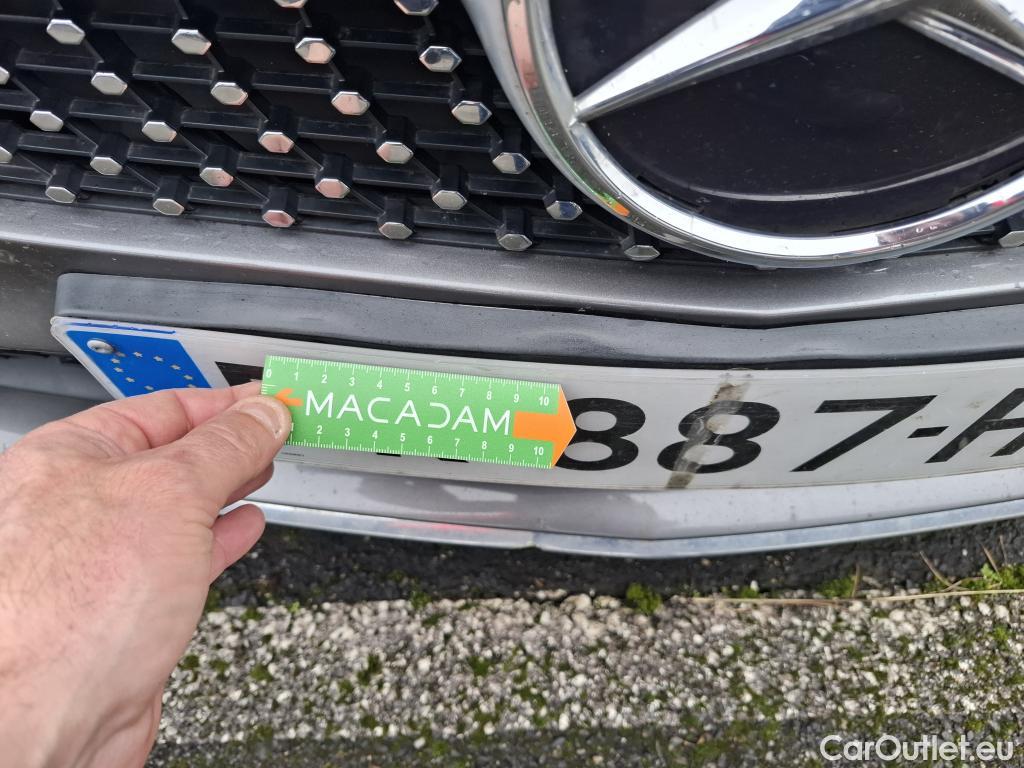  Mercedes  A-Klasse MERCEDES-BENZ Classe A Compact / 2018 / 5P / Berline A 180 d AMG Line #75