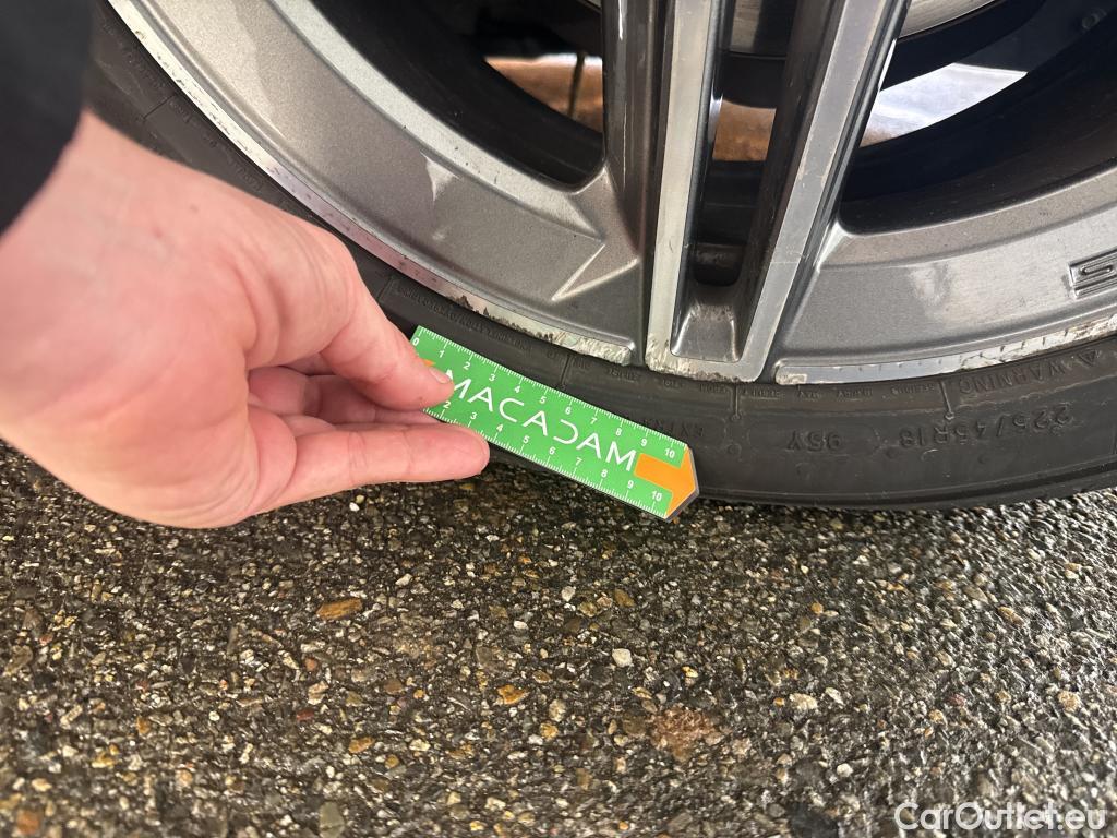  Mercedes  A-Klasse MERCEDES-BENZ Classe A Compact / 2018 / 5P / Berline A 180 d AMG Line #67