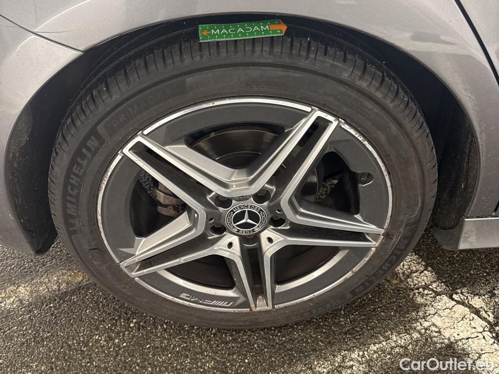  Mercedes  A-Klasse MERCEDES-BENZ Classe A Compact / 2018 / 5P / Berline A 180 d AMG Line #59