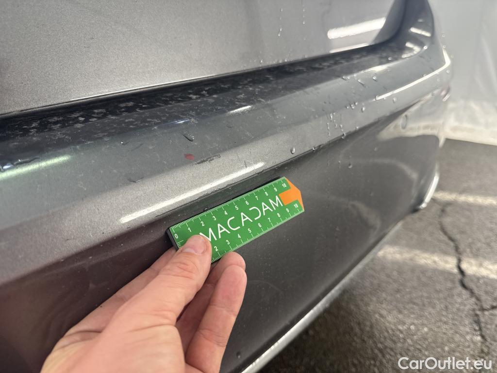  Mercedes  A-Klasse MERCEDES-BENZ Classe A Compact / 2018 / 5P / Berline A 180 d AMG Line #44