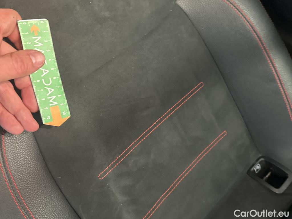  Mercedes  A-Klasse MERCEDES-BENZ Classe A Compact / 2018 / 5P / Berline A 180 d AMG Line #79