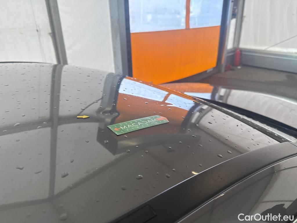  Mercedes  A-Klasse MERCEDES-BENZ Classe A Compact / 2018 / 5P / Berline A 180 d AMG Line #9