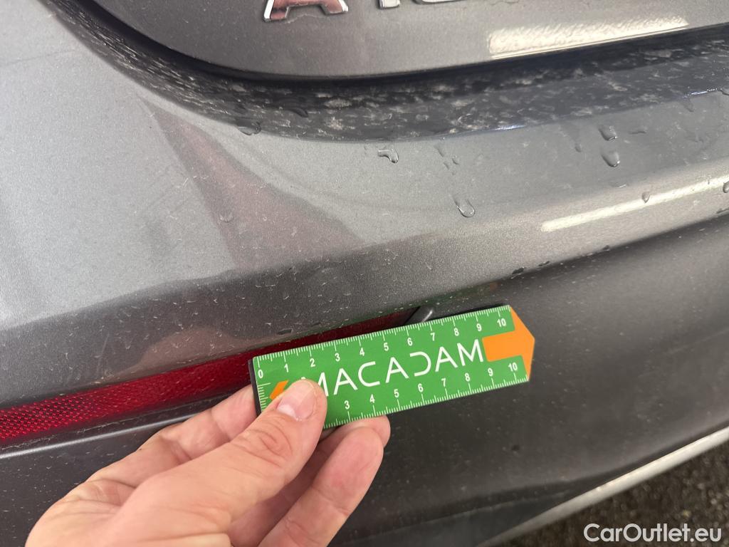  Mercedes  A-Klasse MERCEDES-BENZ Classe A Compact / 2018 / 5P / Berline A 180 d AMG Line #42