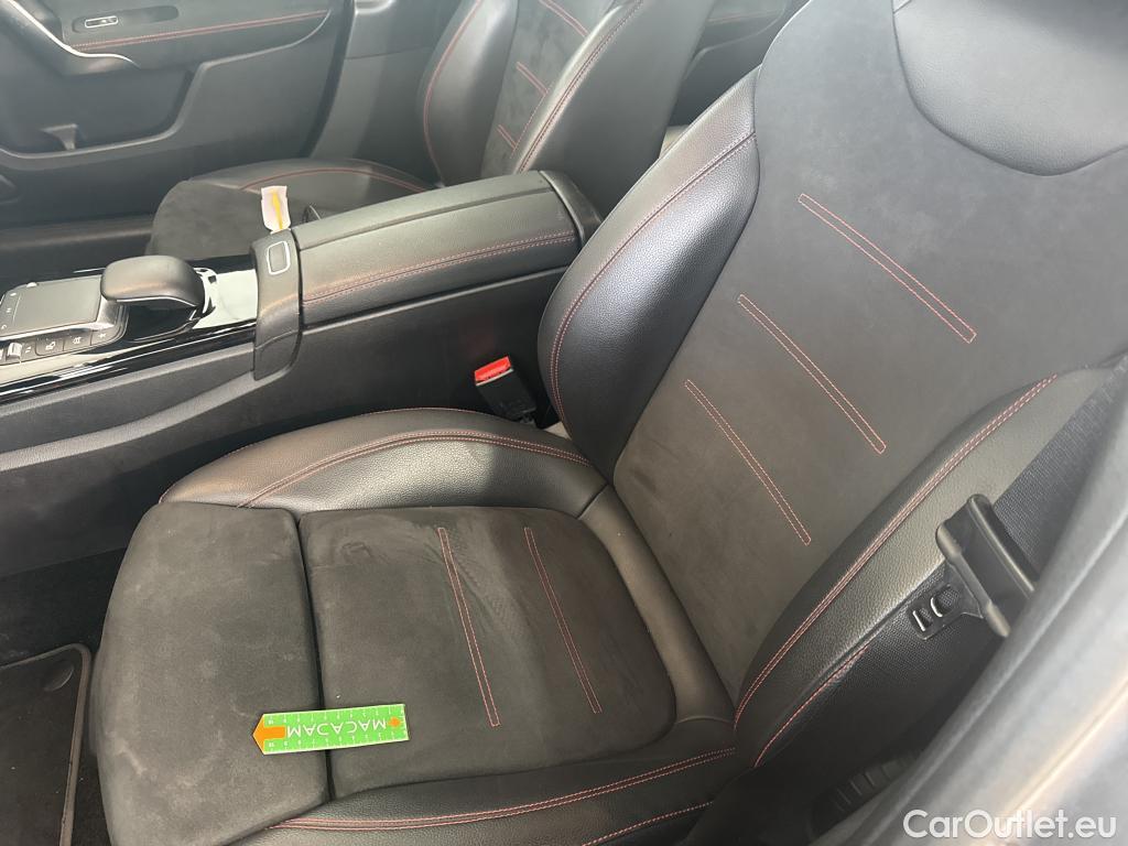  Mercedes  A-Klasse MERCEDES-BENZ Classe A Compact / 2018 / 5P / Berline A 180 d AMG Line #77