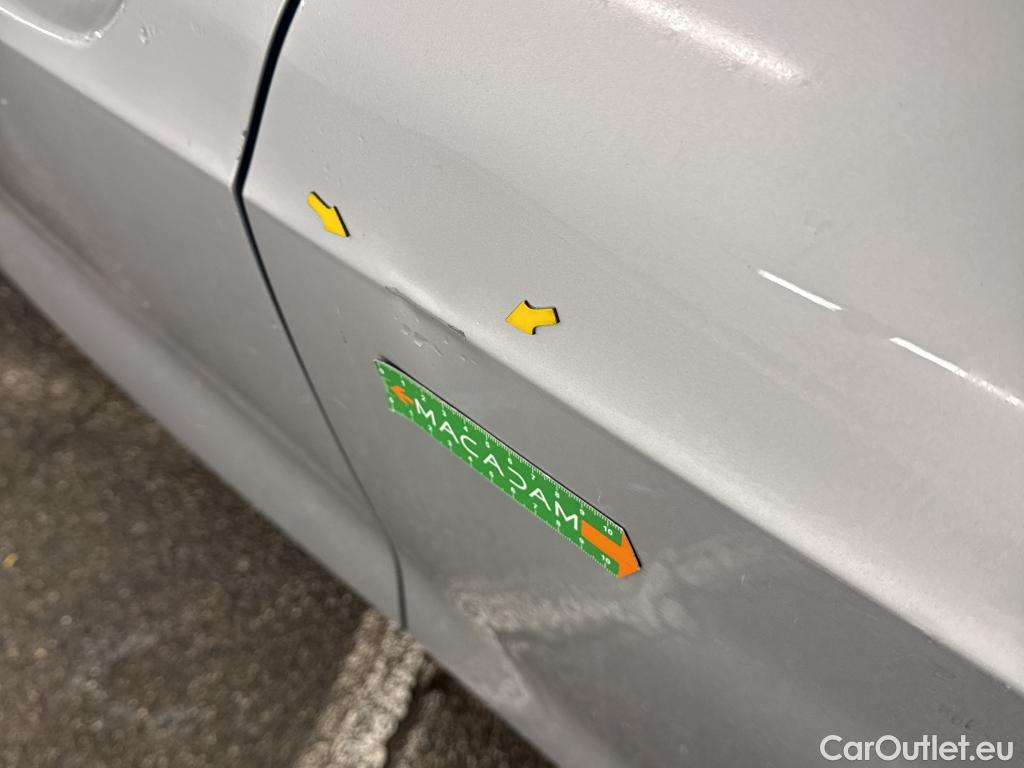  Bmw  Serie 1 BMW Série 1 / 2019 / 5P / Berline 1.5 118I DKG7 Business Design #3