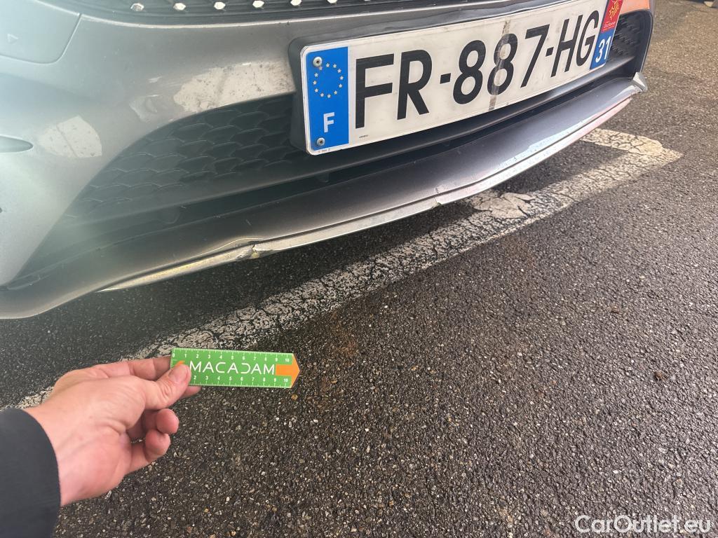  Mercedes  A-Klasse MERCEDES-BENZ Classe A Compact / 2018 / 5P / Berline A 180 d AMG Line #47