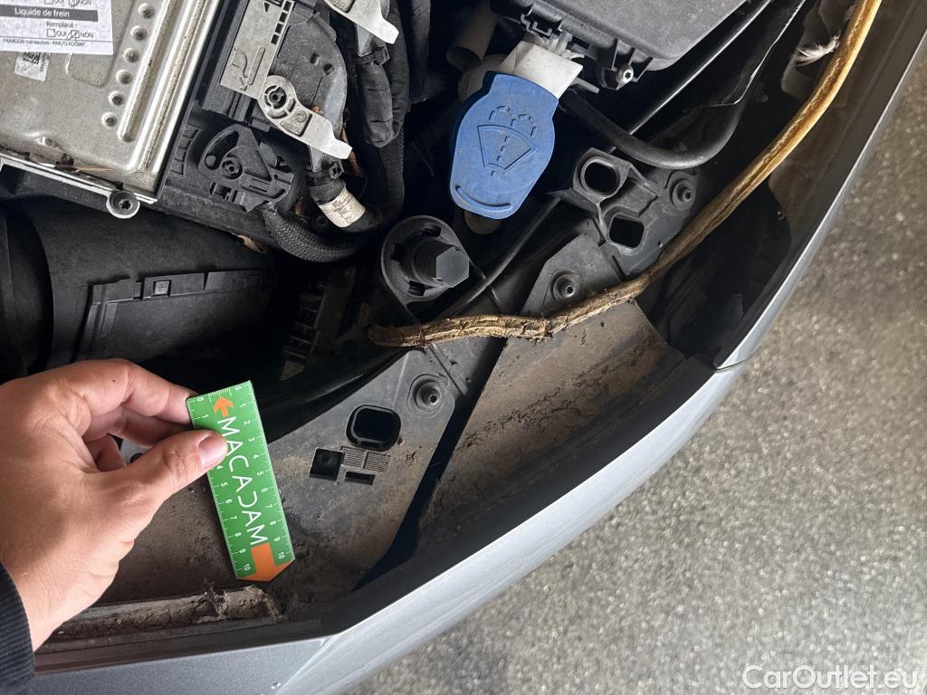  Mercedes  A-Klasse MERCEDES-BENZ Classe A Compact / 2018 / 5P / Berline A 180 d AMG Line #72