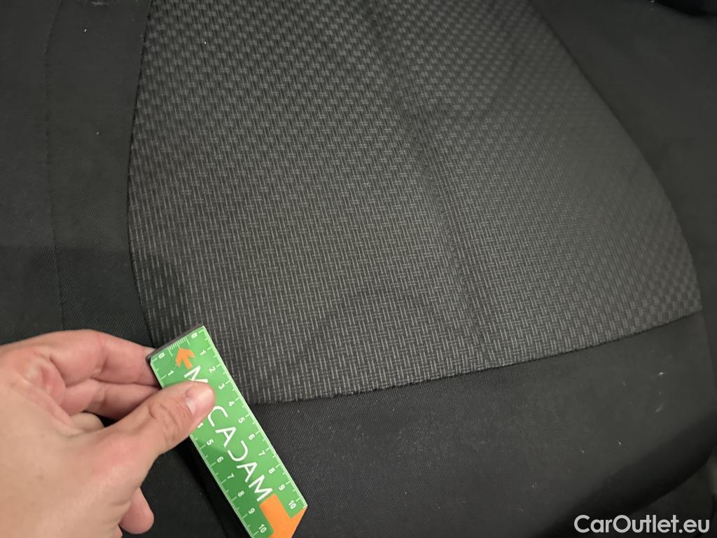  Bmw  Serie 1 BMW Série 1 / 2019 / 5P / Berline 1.5 118I DKG7 Business Design #32