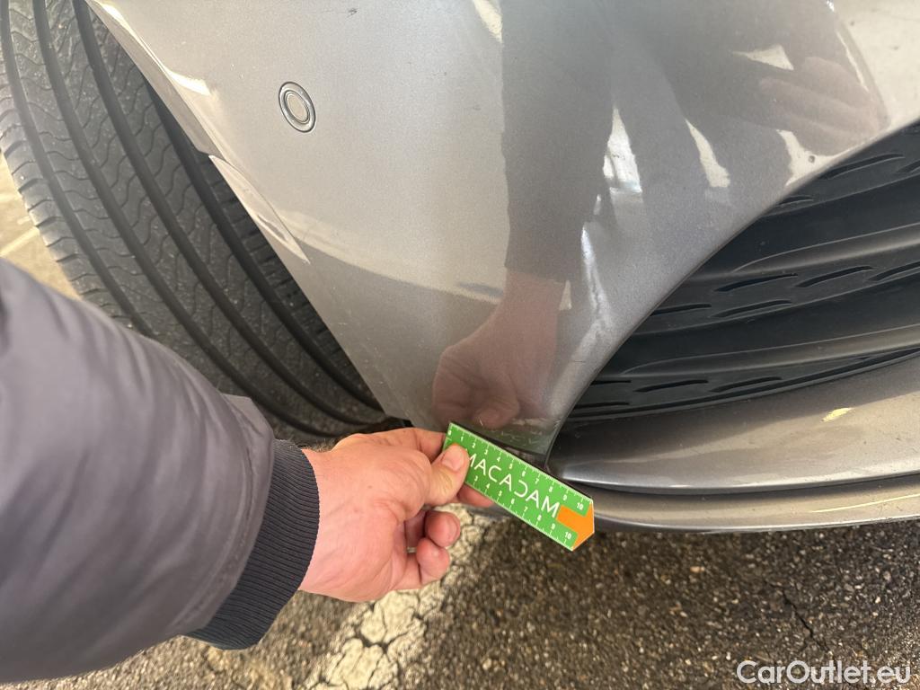  Mercedes  A-Klasse MERCEDES-BENZ Classe A Compact / 2018 / 5P / Berline A 180 d AMG Line #4