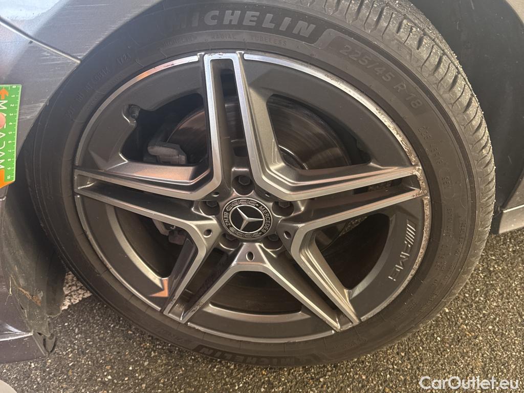  Mercedes  A-Klasse MERCEDES-BENZ Classe A Compact / 2018 / 5P / Berline A 180 d AMG Line #50